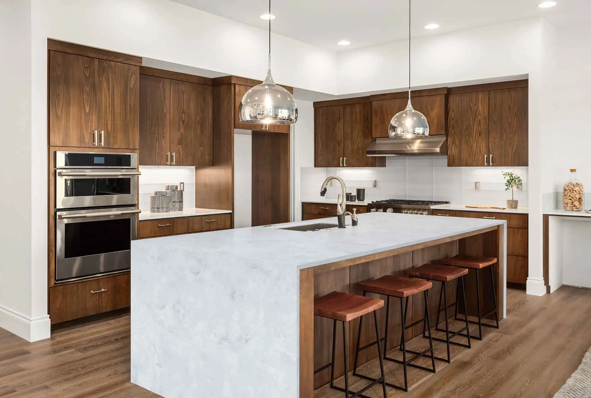 Quartz Worktops vs. Granite